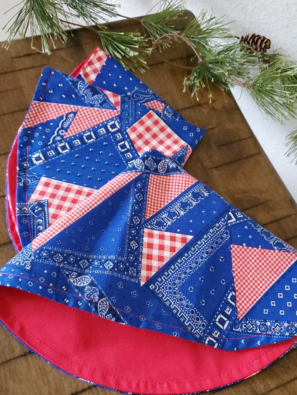 Handcrafted Holiday Basket Placemats Washclothes Home Accent Set - Picture 14 of 16